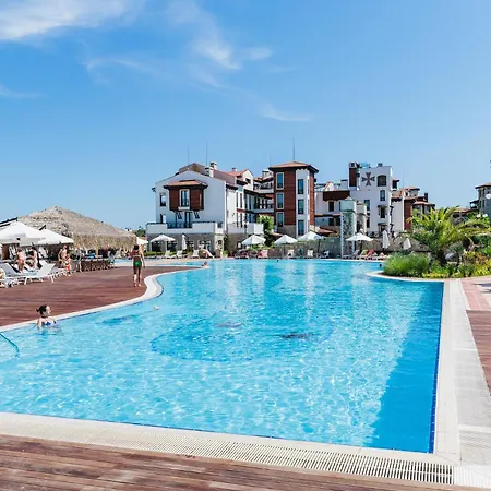 Oasis & Sea Garden شقة